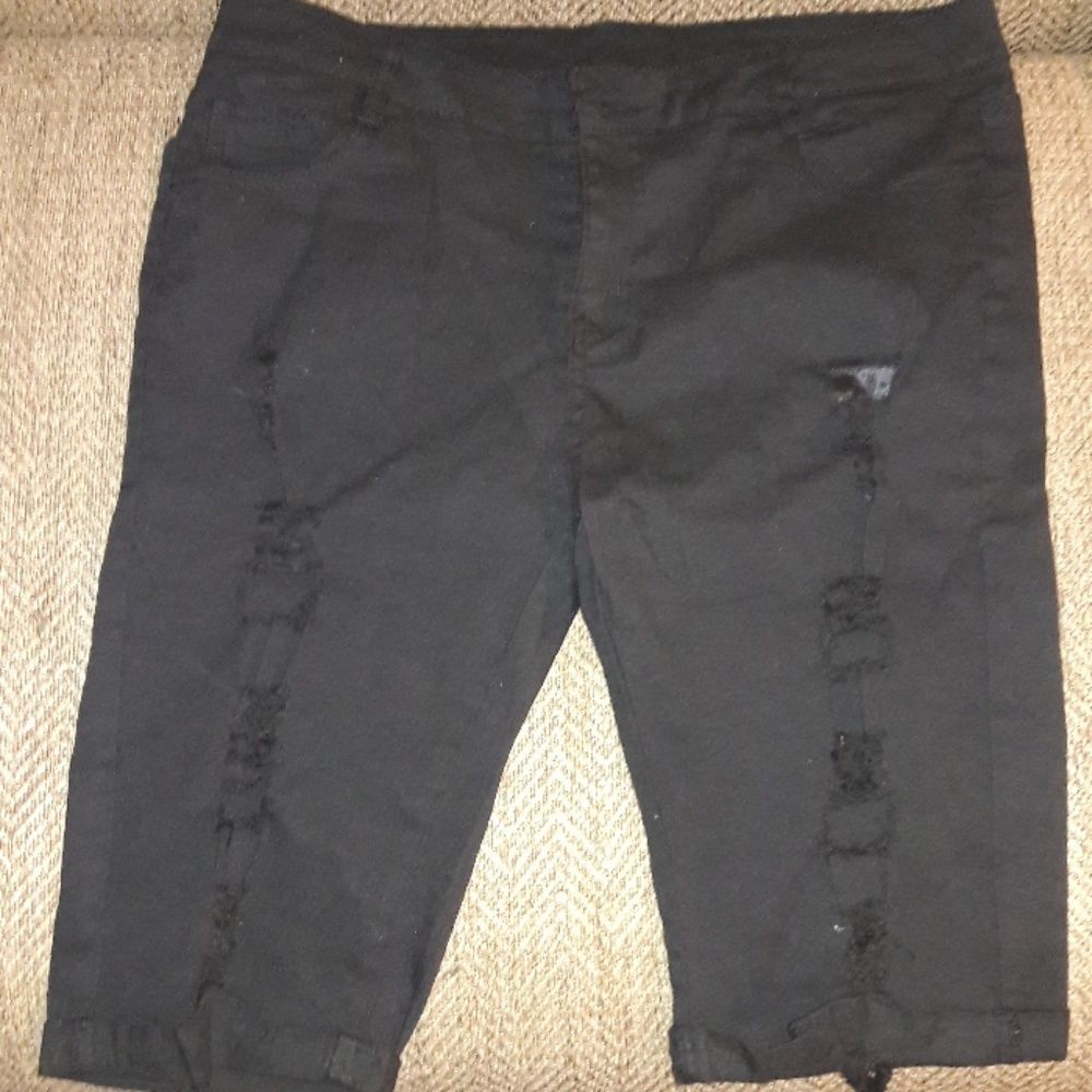 The Denim Collection: Distressed Jean Capris